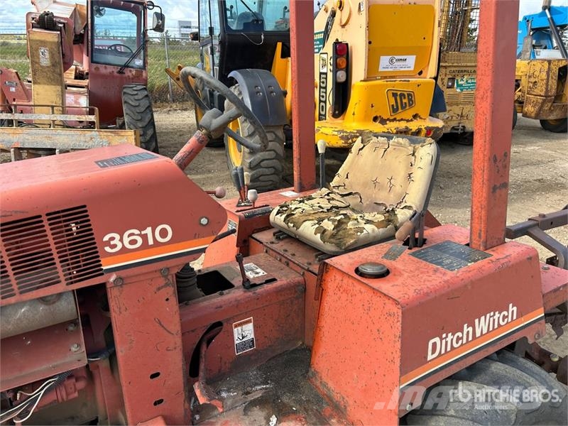 Ditch Witch 361DD 4x4 Trencher (Inoperable) Траншеекопатели