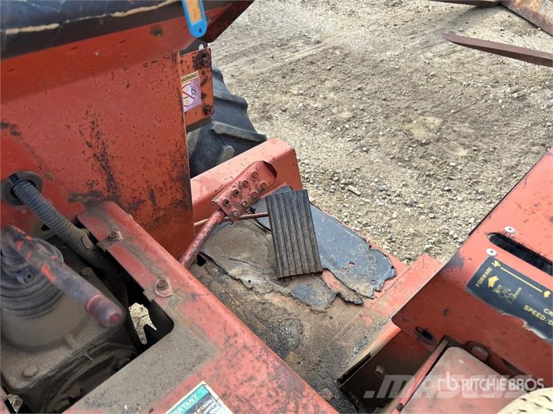 Ditch Witch 361DD 4x4 Trencher (Inoperable) Траншеекопатели