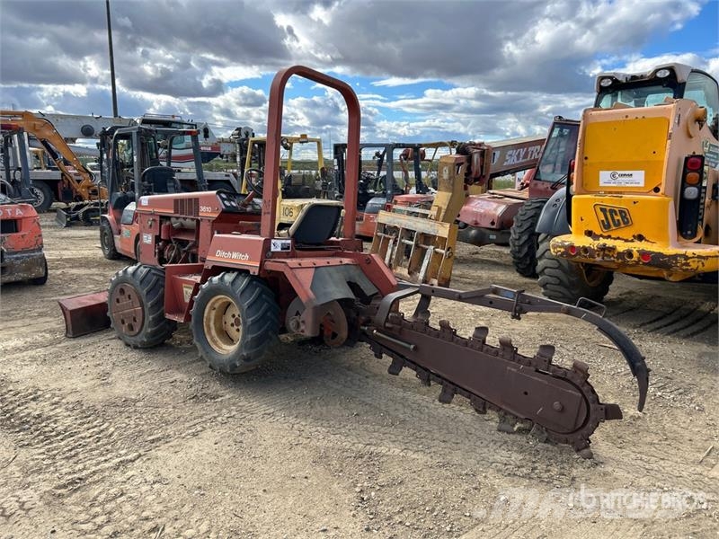 Ditch Witch 361DD 4x4 Trencher (Inoperable) Траншеекопатели