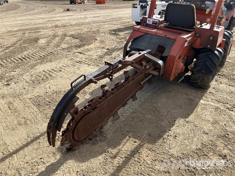 Ditch Witch 361DD 4x4 Trencher (Inoperable) Траншеекопатели