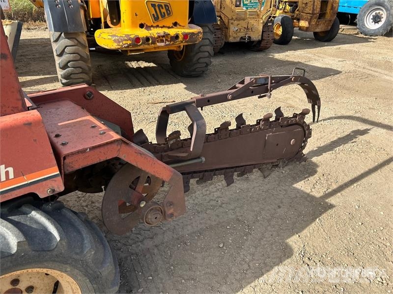 Ditch Witch 361DD 4x4 Trencher (Inoperable) Траншеекопатели