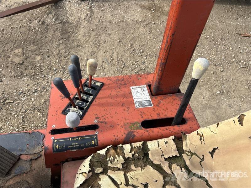 Ditch Witch 361DD 4x4 Trencher (Inoperable) Траншеекопатели