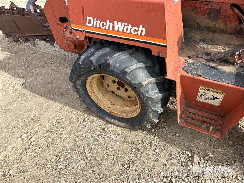 Ditch Witch 361DD 4x4 Trencher (Inoperable) Траншеекопатели