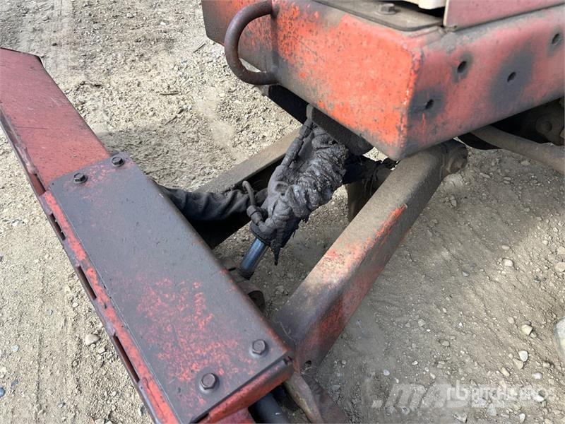 Ditch Witch 361DD 4x4 Trencher (Inoperable) Траншеекопатели