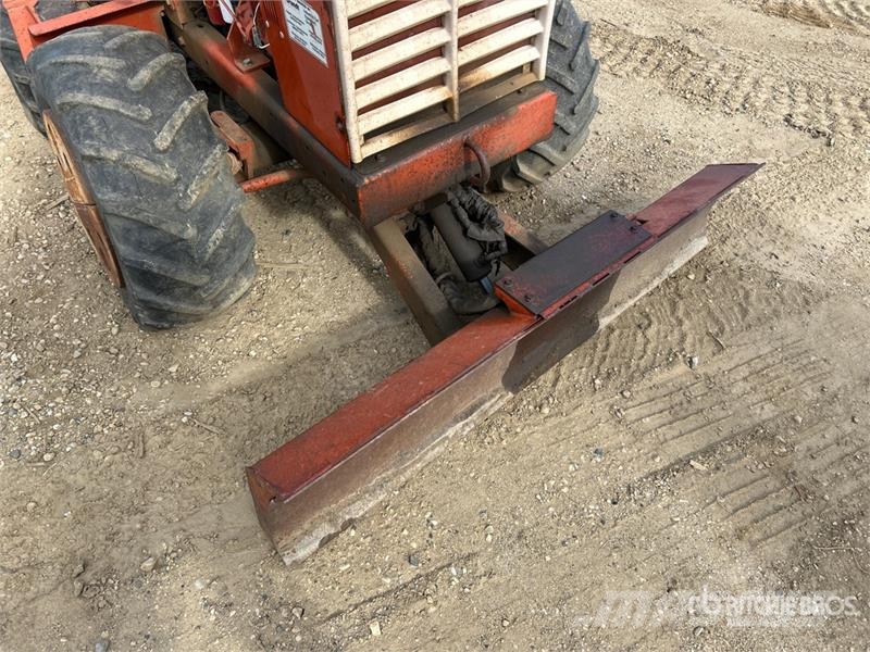 Ditch Witch 361DD 4x4 Trencher (Inoperable) Траншеекопатели