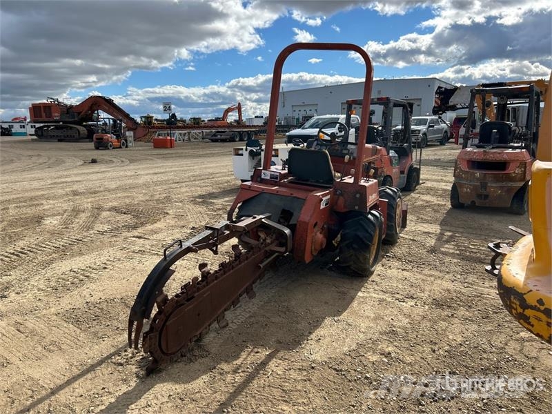 Ditch Witch 361DD 4x4 Trencher (Inoperable) Траншеекопатели