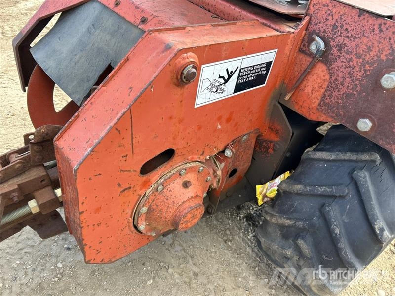 Ditch Witch 361DD 4x4 Trencher (Inoperable) Траншеекопатели