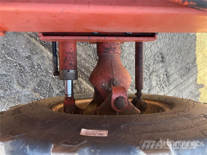 Ditch Witch 4010DD 4x4 Trencher Trenchers