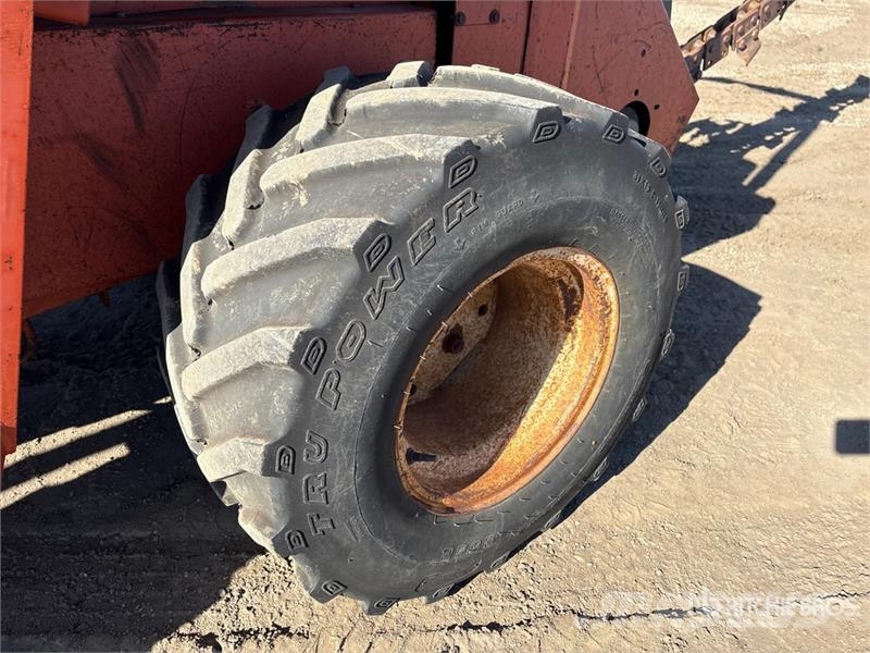 Ditch Witch 4010DD 4x4 Trencher Trenchers