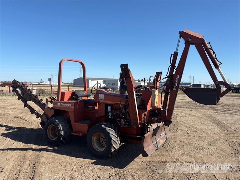 Ditch Witch 4010DD 4x4 Trencher Trenchers