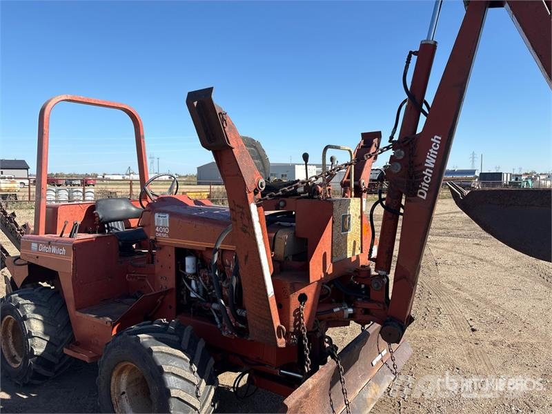 Ditch Witch 4010DD 4x4 Trencher Trenchers
