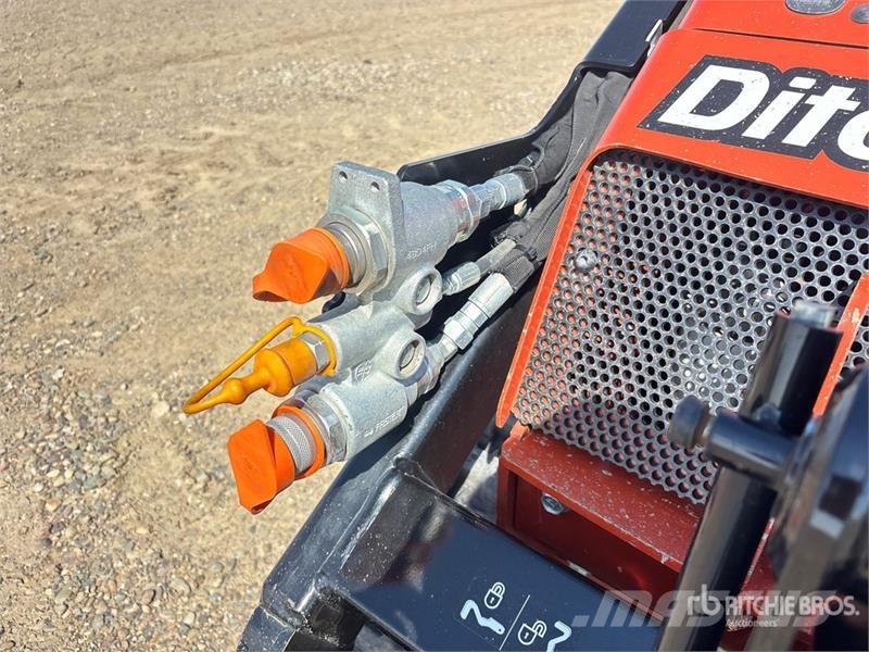 Ditch Witch SK800 Mini Compact Track Loader Kompaktlastare