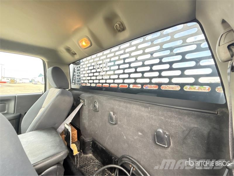 Dodge 2500 4x4 Flatbed Truck Flakbilar