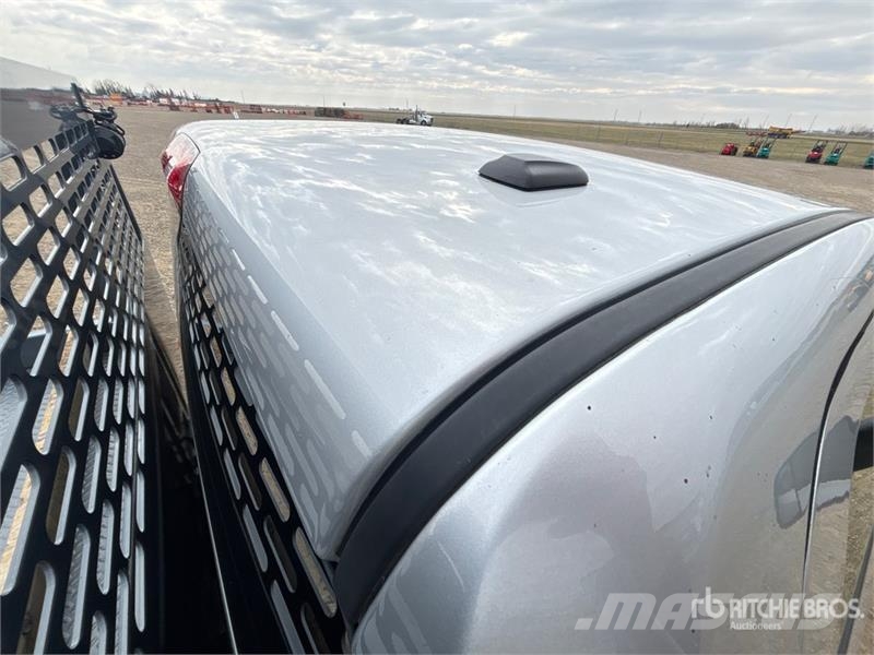 Dodge 2500 4x4 Flatbed Truck Flakbilar