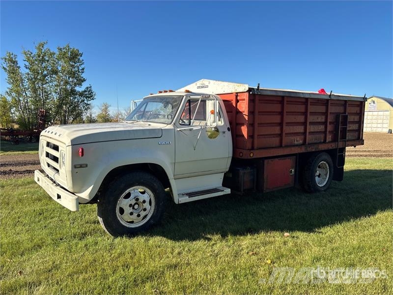 Dodge 500 4x2 Grain Truck (Inoperable) 农用/粮食运输车