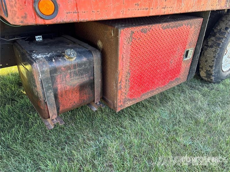 Dodge 500 4x2 Grain Truck (Inoperable) 农用/粮食运输车