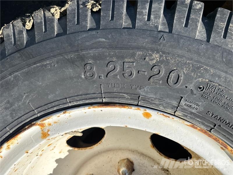 Dodge 500 4x2 Grain Truck (Inoperable) 农用/粮食运输车