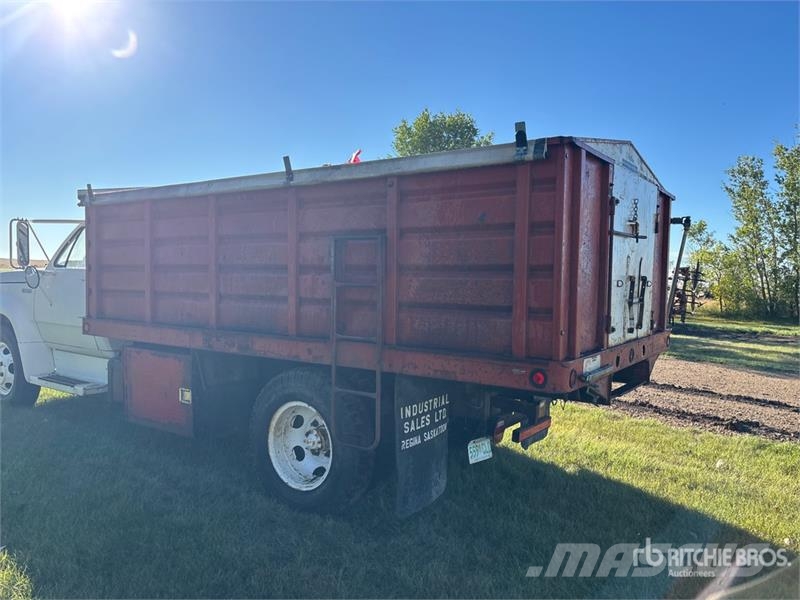 Dodge 500 4x2 Grain Truck (Inoperable) 农用/粮食运输车