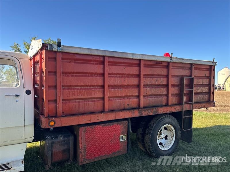 Dodge 500 4x2 Grain Truck (Inoperable) 农用/粮食运输车