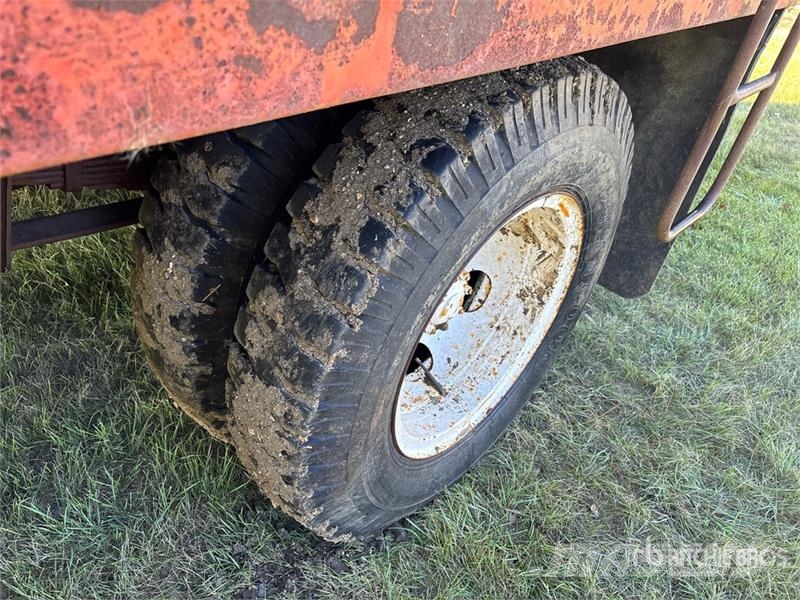 Dodge 500 4x2 Grain Truck (Inoperable) 农用/粮食运输车