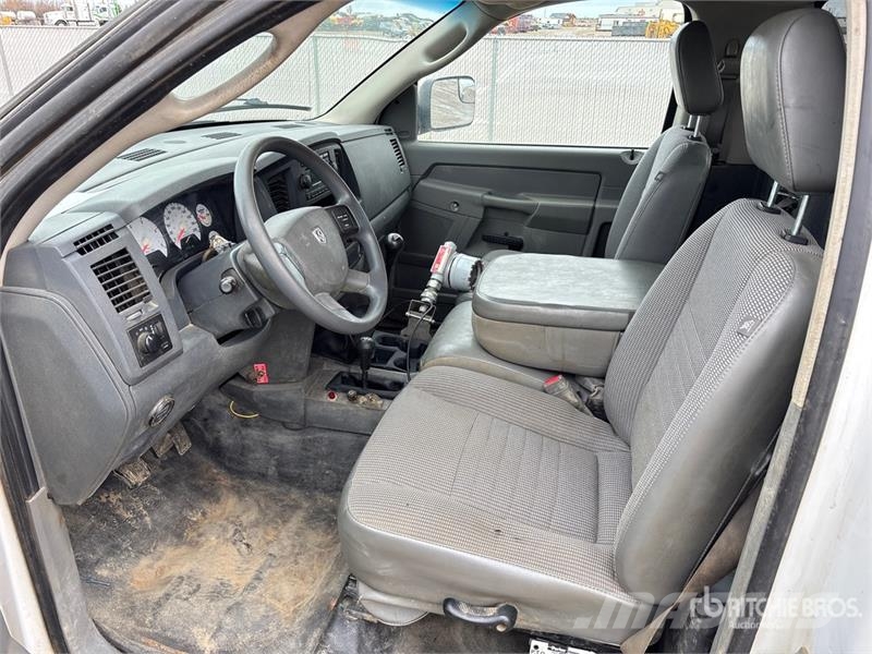 Dodge 5500 3000 L 4x4 Pressure Truck Вантажівки / спеціальні