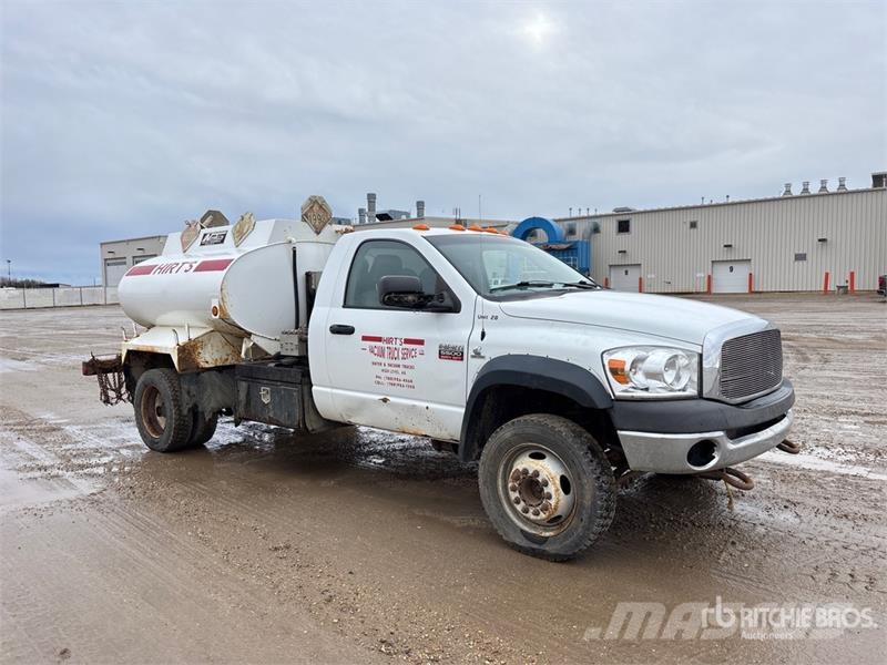 Dodge 5500 3000 L 4x4 Pressure Truck Вантажівки / спеціальні