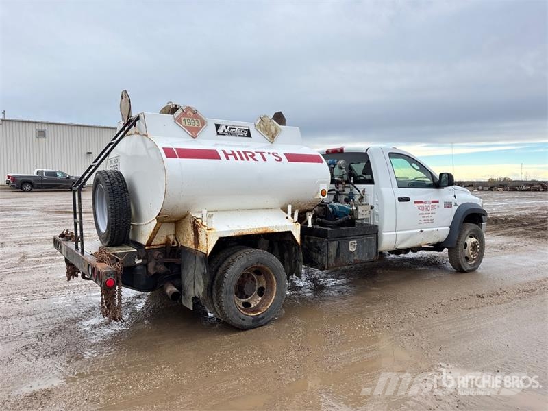 Dodge 5500 3000 L 4x4 Pressure Truck Вантажівки / спеціальні