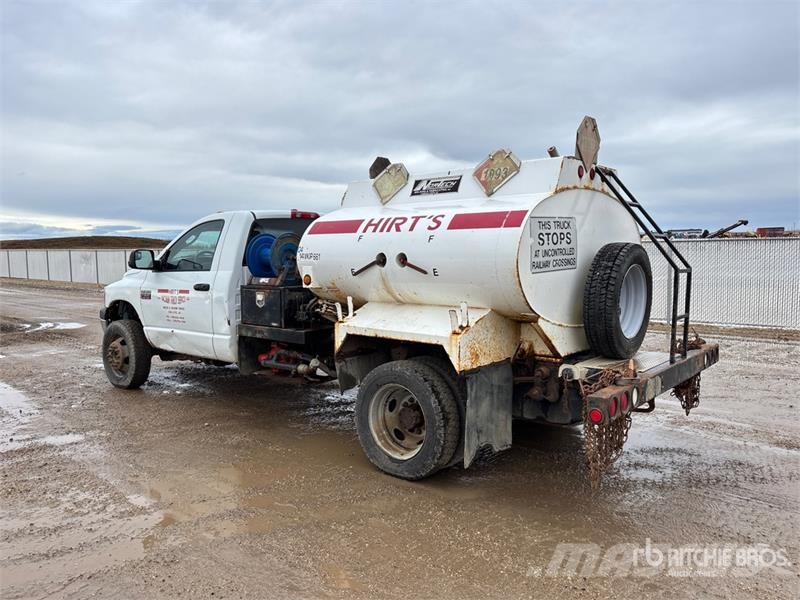 Dodge 5500 3000 L 4x4 Pressure Truck Вантажівки / спеціальні