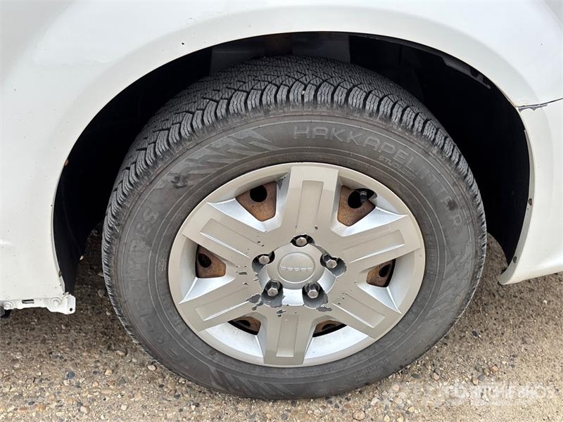 Dodge Caravan Minivan Biler