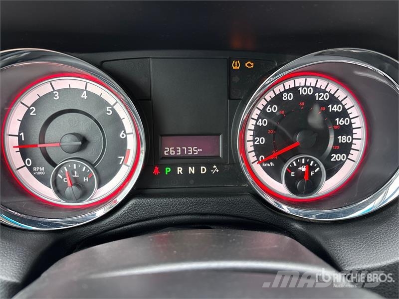 Dodge Caravan Minivan Biler