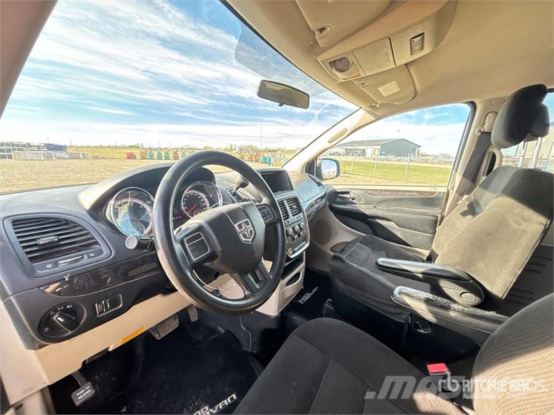 Dodge Grand Caravan Minivan Automobili