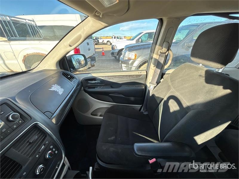 Dodge Grand Caravan Minivan Automobili
