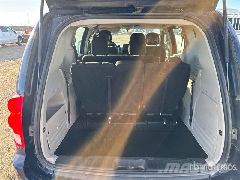 Dodge Grand Caravan Minivan Automobili