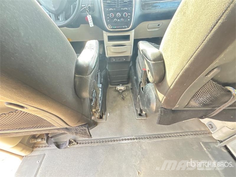 Dodge Grand Caravan Minivan Automobili