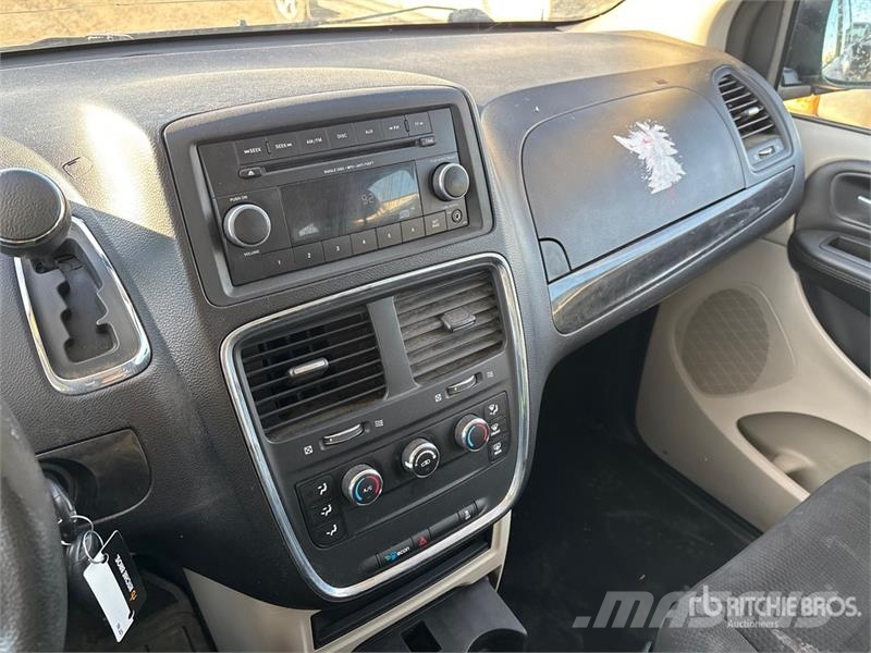 Dodge Grand Caravan Minivan Automobili