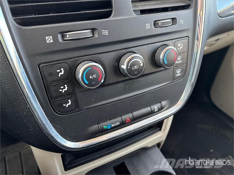 Dodge Grand Caravan Minivan Automobili