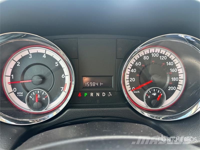 Dodge Grand Caravan SXT Minivan Автомобілі