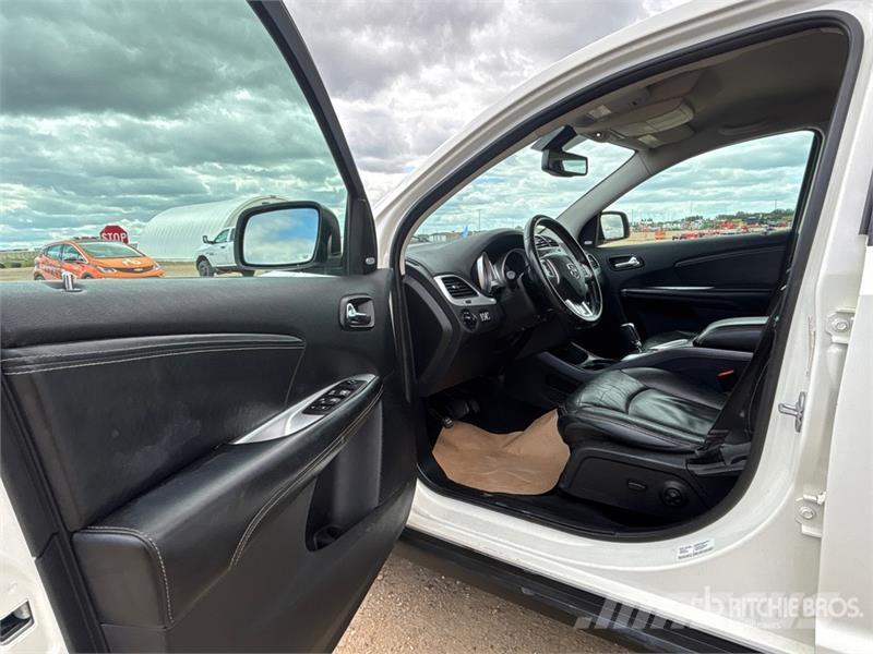 Dodge Journey AWD SUV Автомобілі