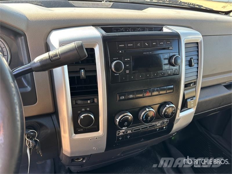 Dodge Knuckle Boom on Dodge Ram 5500 4x4 Boom Truck Kamioni sa kranom