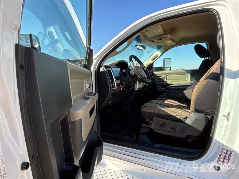 Dodge Knuckle Boom on Dodge Ram 5500 4x4 Boom Truck Kamioni sa kranom
