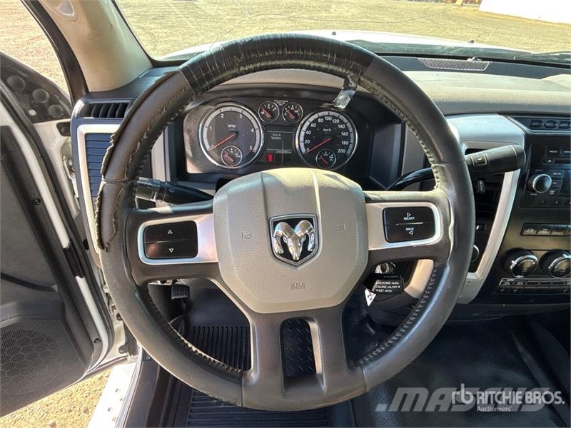 Dodge Knuckle Boom on Dodge Ram 5500 4x4 Boom Truck Kamioni sa kranom