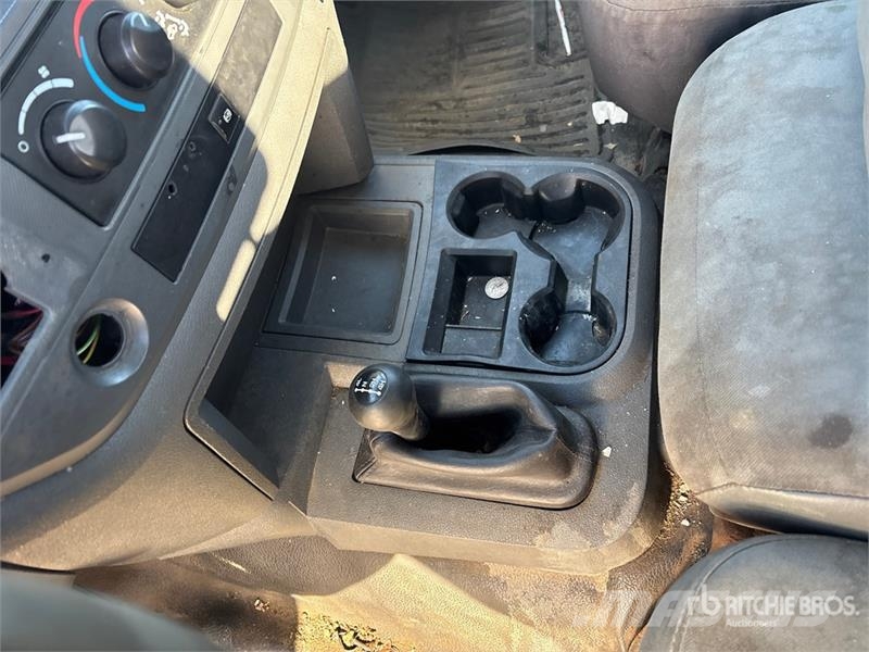 Dodge Ram 2500 Vezetőfülke és belső tartozékok