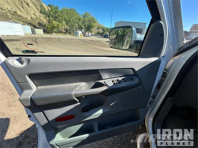 Dodge Ram 2500 Прочие фургоны