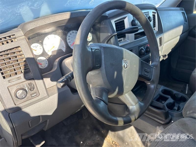 Dodge Ram 2500 Vezetőfülke és belső tartozékok