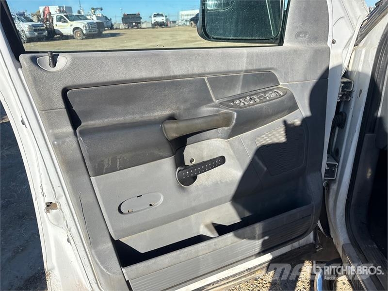 Dodge Ram 2500 Vezetőfülke és belső tartozékok
