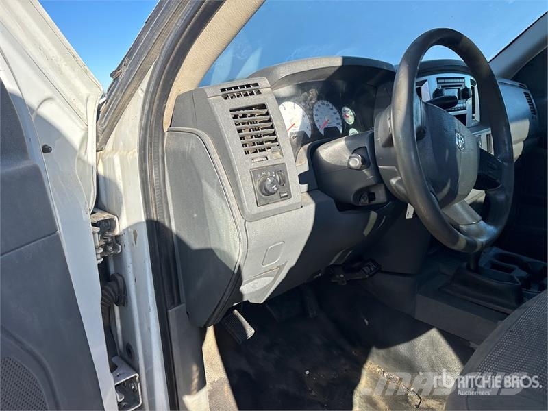 Dodge Ram 2500 Vezetőfülke és belső tartozékok