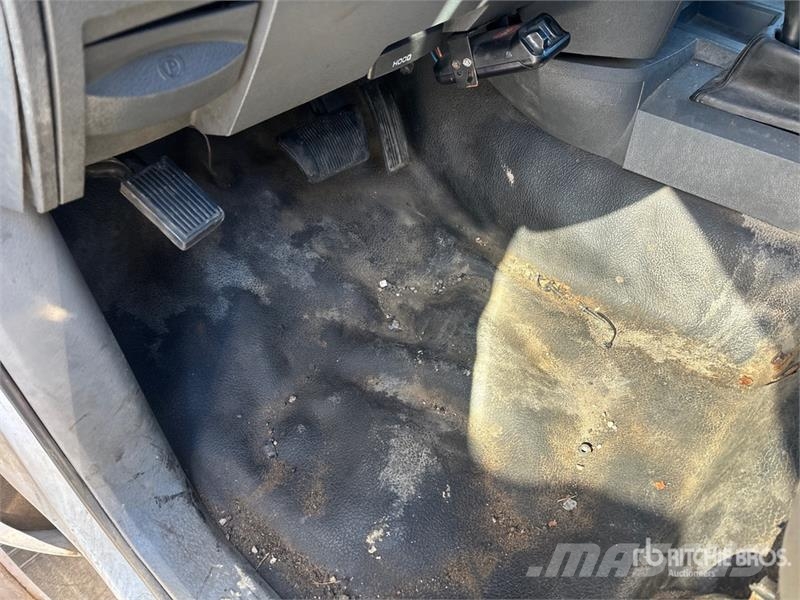Dodge Ram 2500 Vezetőfülke és belső tartozékok
