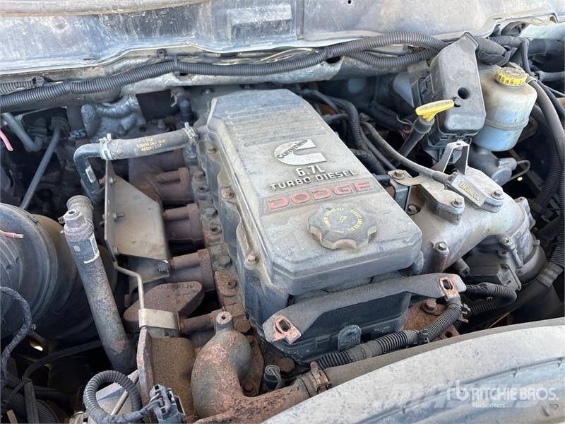 Dodge Ram 2500 Vezetőfülke és belső tartozékok