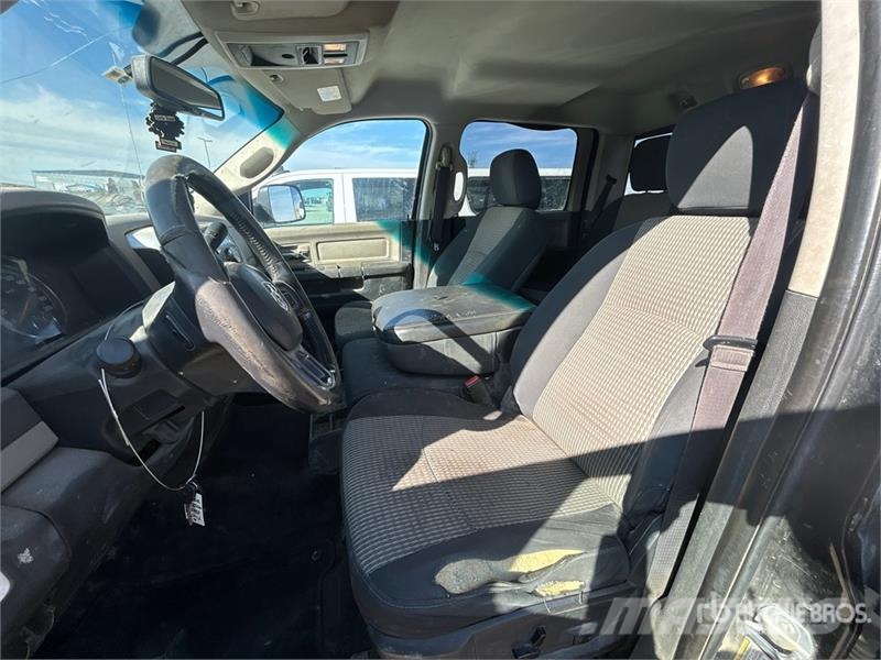 Dodge Ram 2500 Прочие фургоны