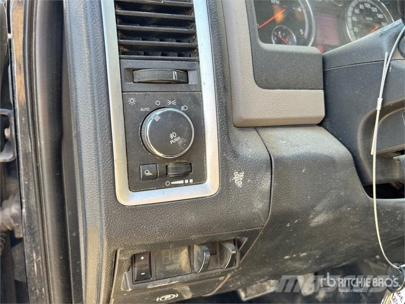 Dodge Ram 2500 Прочие фургоны